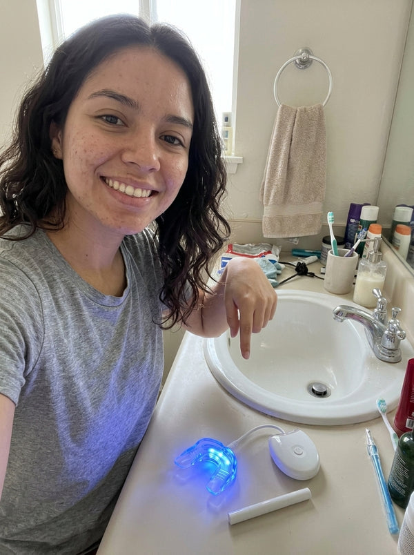 Kit blanqueador dental en casa (foto de demostración)
